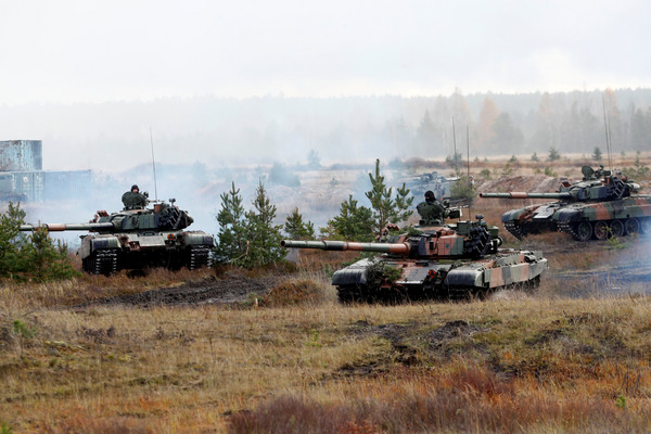 ▲▼「銀箭2017」軍事演習,波蘭PT-91主戰坦克。（圖／路透社）