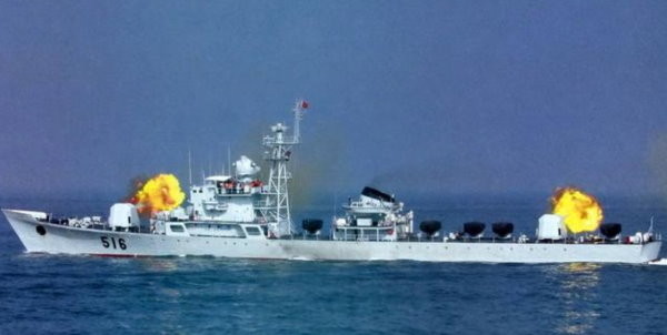 ▲▼解放軍海軍唯一一艘火力支援艦九江艦（舷號516），是自行設計建造的053H（江湖1級）導彈護衛艦，裝有5部50管122毫米火箭炮系統，最高可同時發射250枚火箭彈，目前已經退役。（圖／翻攝自大陸軍網）