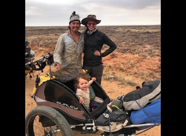 ▲▼　雪梨夫妻帶著1歲小孩出遊，102天徒步1800公里，靠著雙腳走遍澳洲。（圖／翻攝自Instagram／followthejonesys）
