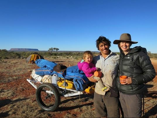 ▲▼　雪梨夫妻帶著1歲小孩出遊，102天徒步1800公里，靠著雙腳走遍澳洲。（圖／翻攝自Instagram／followthejonesys）