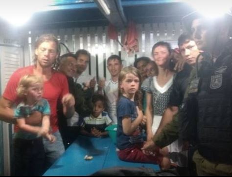 ▲美籍部落客一家四口在巴西遇到海盜後失蹤，最新消息指出全數安全脫困。（圖取自臉書／Sandra Teixeira）