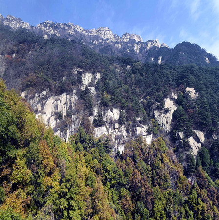 自11月3日起至30日，中華名山泰山面向全球徵集旅遊文化宣傳語，一等獎得主可獲10萬元獎勵。（圖／新華社）