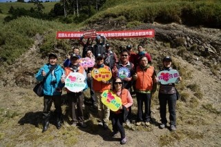 ▲▼雪霸國家公園放流1000尾櫻花鉤吻鮭。（圖／雪霸國家公園管理處提供）