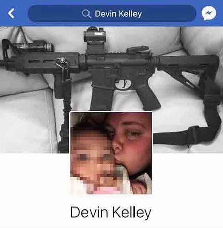 ▲德州槍擊案26歲槍手凱利(Devin Patrick Kelley)，在個人臉書上貼出槍照。（圖／翻攝自臉書）