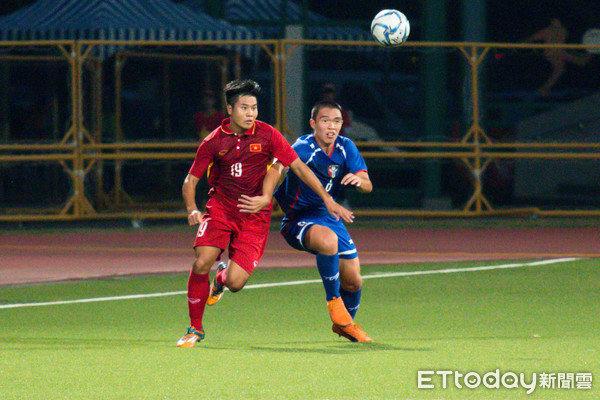 ▲越南U19男足球員Nguyen Hong Son(15)、Truong Tien Anh(19)。（圖／記者林育正攝）