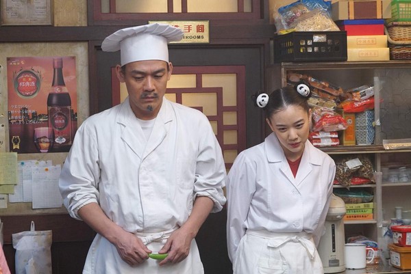 蒼井優飾演中國餐廳老闆娘，賣的麻婆豆腐超級辣。（傳影互動提供）