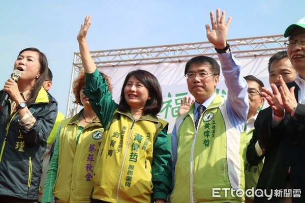 ▲台南市長參選人立委黃偉哲，18日下午3時，選擇在台南歸仁區仁壽宮，舉辦鄉親手牽手「溪南後援會」成立大會。（圖／黃偉哲提供）