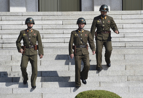 ▲南北韓停戰線板門店的北韓軍隊，DMZ。（圖／達志影像／美聯社）