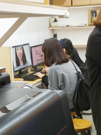 ▲▼韓國首爾證件照拍攝Studio photobi。（圖／Tomomi Wong提供，請勿任意翻攝以免侵權）