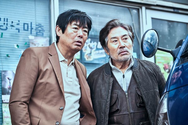 白潤植（右）、成東鎰主演的《The Chase》，在釜山電影節市場展播放時也引起話題。（NEW提供）