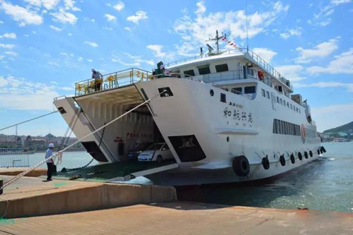 中國首艘「軍標」小型客滾船「和航興龍號」通過項目驗收，未來入列後將解決重型裝備沿海島嶼運輸及駐島嶼部隊用水問題。（圖／翻攝自大陸網站）