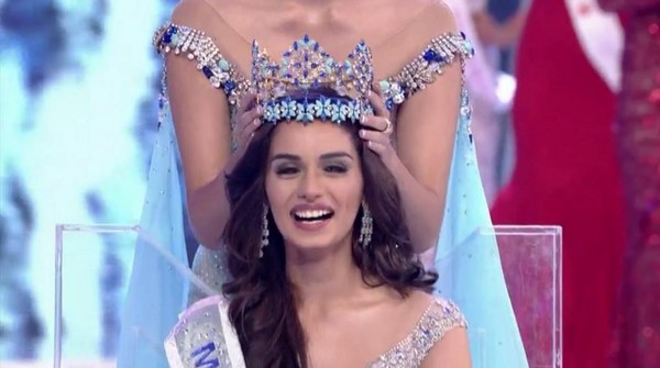 ▲▼ 印度佳麗Manushi Chhillar奪下世界小姐冠軍。（圖／翻攝自推特／@MrDeepakVinayak）
