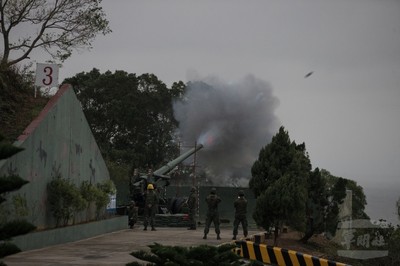 大膽狂兵！電影系男學想拍軍史片　從防毒面具偷到將軍兵籍資料