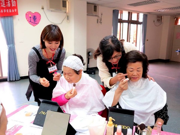 日本推化粧療法。（圖／關懷美容講座提供）