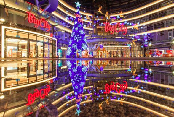 ▲新竹巨城聖誕裝飾。（圖／網友ssuhaopeng提供，請勿隨意翻拍，以免侵權。）