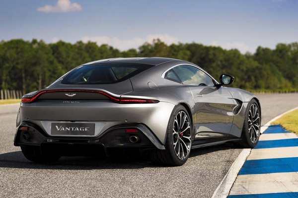 ▲AMG雙渦輪動力上身！Aston Martin推新Vantage超跑。（圖／翻攝自Aston Martin）