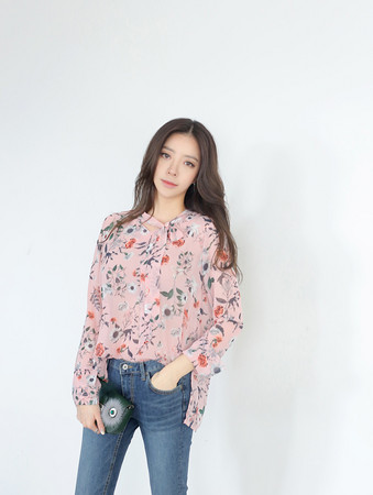 ▲《今生是第一次》庭沼珉穿著花襯衫來自韓國品牌。（圖／翻攝自品牌官網）