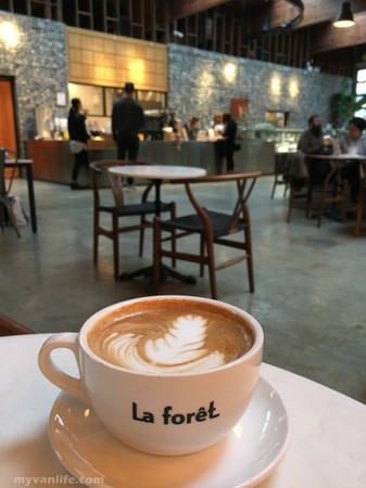 ▲加拿大那比市La Foret咖啡館。（圖／海馬老爸提供）
