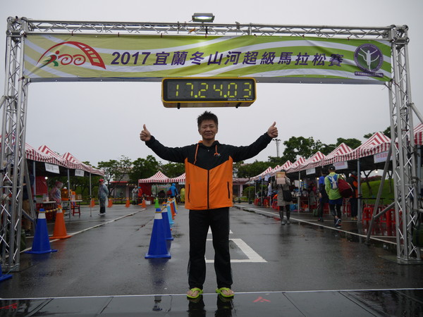 ▲吳晏志以15:42:46登新任台灣100英哩最速跑者。（圖／超馬協會提供）