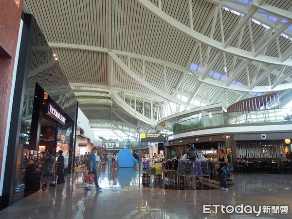 ▲印尼峇里島丹帕沙Denpasar伍拉·賴國際機場(DPS) Ngurah Rai International Airport。（圖／記者賴文萱攝）