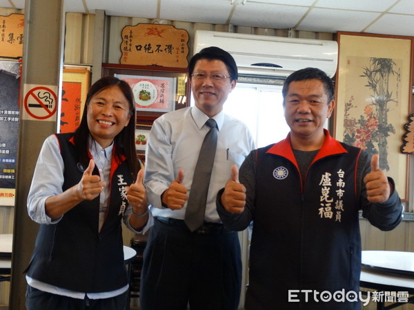 ▲4屆台南市議員盧崑福（右一）即將接任台南市議會國民黨團新任書記長。（圖／國民黨團提供）