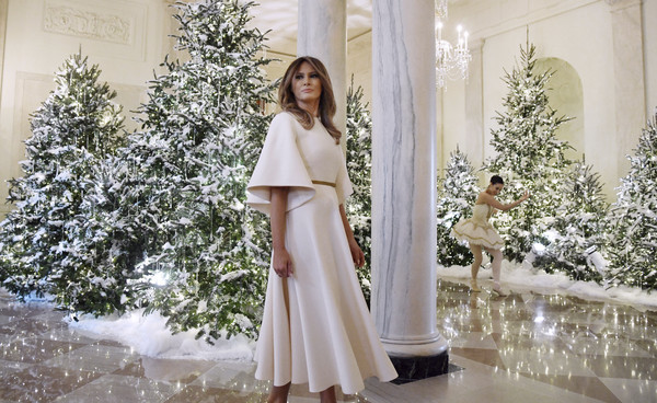 ▲▼白宮耶誕布置、第一夫人梅蘭妮亞（Melania Trump）             。（圖／達志影像／美聯社）