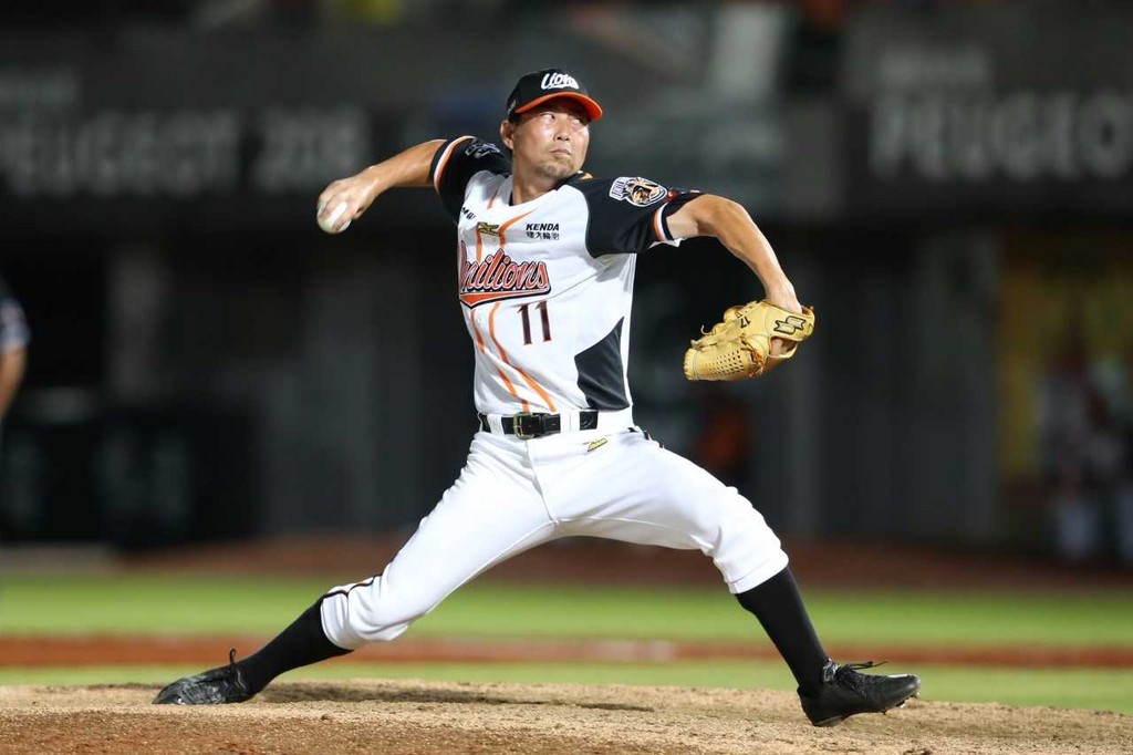 [討論] 三代獅還有誰能當總教練