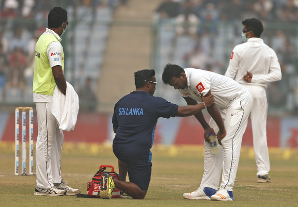▲▼斯里蘭卡選手在印度比賽，空汙太嚴重要戴口罩上場。（圖／達志影像／美聯社）