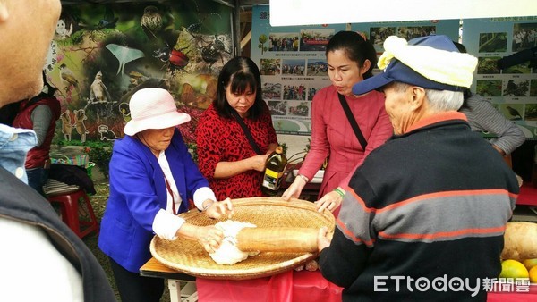 花蓮林管處於花蓮文創園區舉辦106年度社區林業暨濕地保育計畫成果展，並以「森-川-里-海」共創「里山新樂園」作為活動主題。活動有500名民眾參與。（圖／花蓮林管處提供）