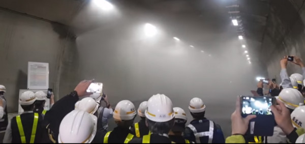 ▲蘇花改設有全國首座隧道自動水霧設備。（圖／翻攝自ROADMAN 公路人youtube）