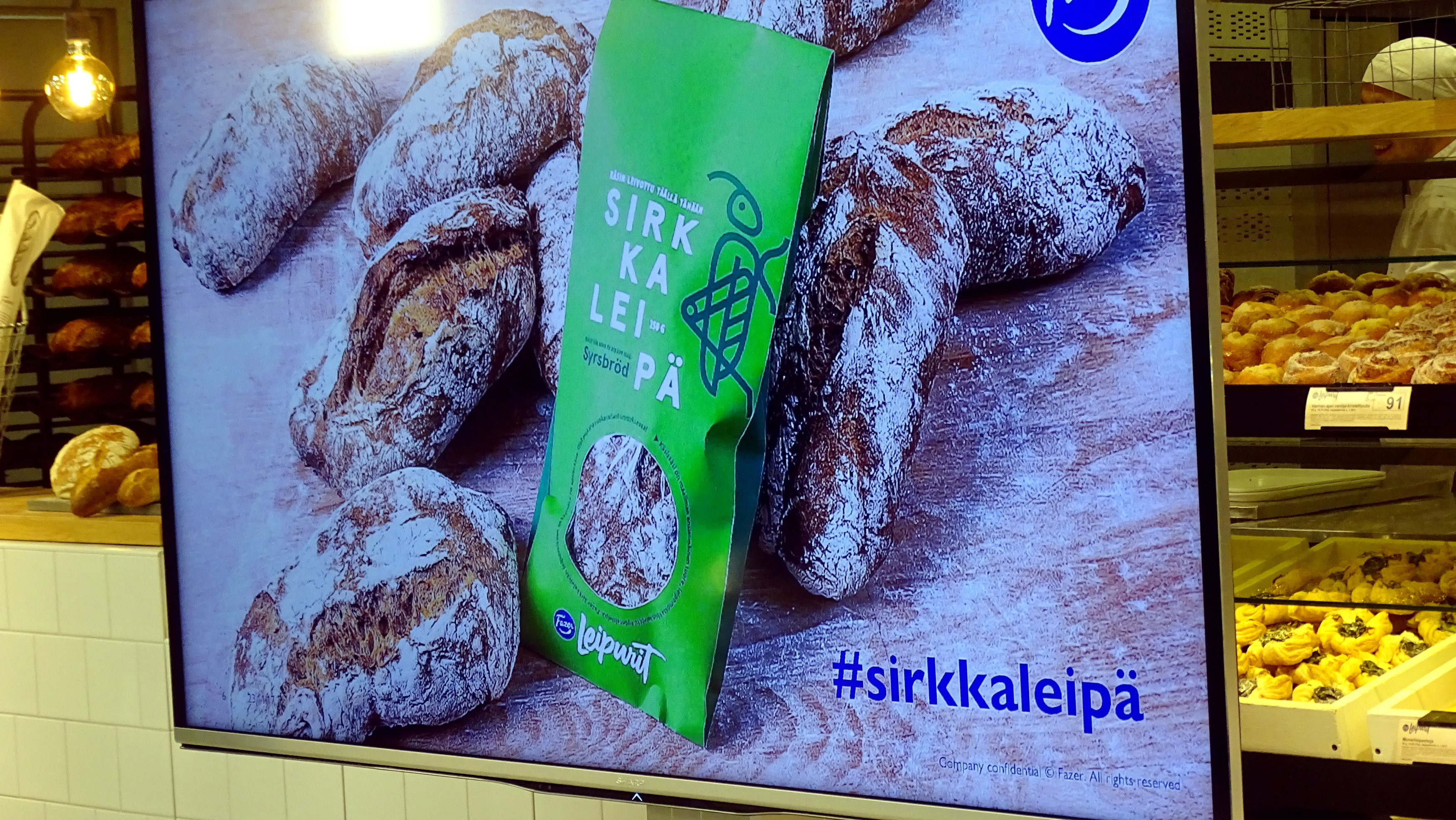 ▲▼芬蘭烘焙食品公司Fazer，推出混合蟋蟀粉末的昆蟲麵包。（圖／路透社）