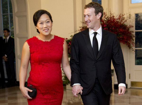 ▲馬克祖克柏(Mark Zuckerberg)和其妻子(Priscilla Chan)。（圖／達志影像／美聯社）