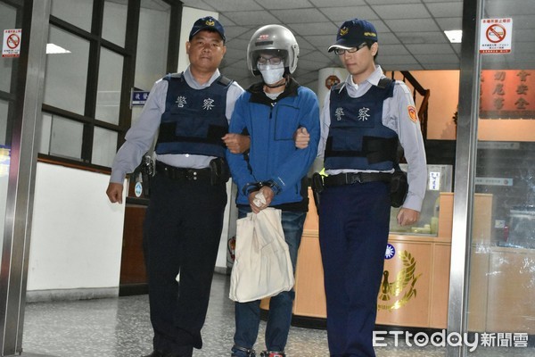 ▲▼女大生校內遭「摀嘴電擊」，民雄勇警迅速破案，深夜將焦嫌移送。（圖／記者莊雅婷翻攝）