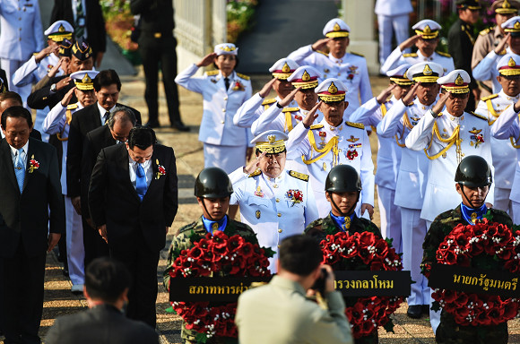 泰國副總理兼國防部長巴維近日因佩戴瑞士名表與鑽戒受到輿論質疑，他6日堅稱自己不涉腐敗，但拒絕回答媒體相關問題，稱只會向泰國反貪腐部門解釋。（圖／新華社）