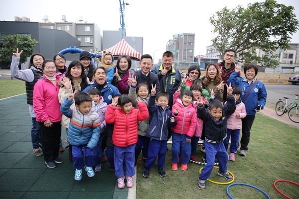 ▲閒置荒地變身港南小公園 。（圖／新竹市政府提供）