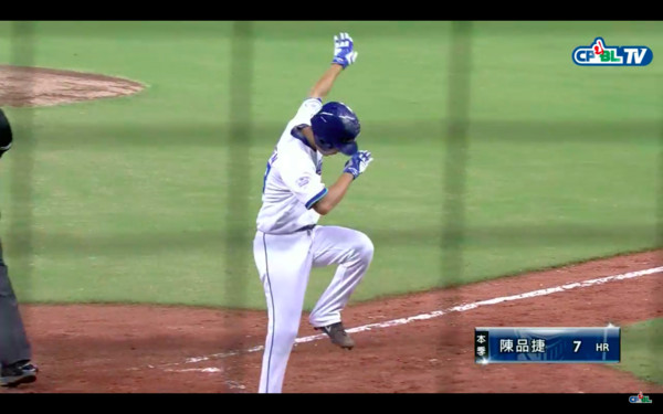 ▲陳品捷開轟姿勢。（圖／截自CPBL TV）