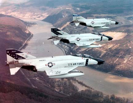 ▲▼F-4幽靈II戰鬥機（F-4 Phantom II）。（圖／翻攝自維基百科）