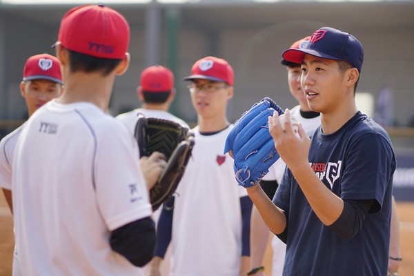 ▲呂彥青10日參加YY Baseball Camp。（圖／寶悍提供）