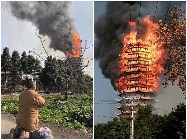 ▲四川靈官樓大火！　「亞洲第一高木塔」燒成火柱全毀。（圖／翻攝自微博）