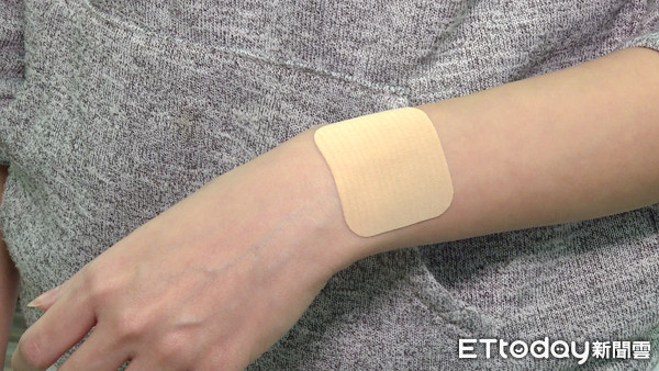 ▲▼業配,金舒能量貼,醫藥用貼布,上班族,一貼就有感。（圖／記者姜國輝攝）