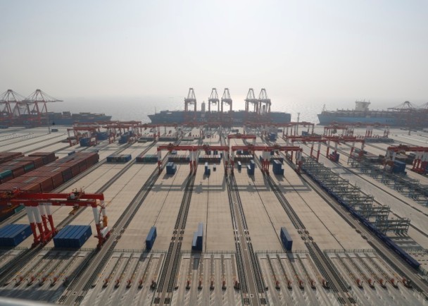 ▲▼上海洋山深水港四期碼頭，全球最大的集裝箱自動化碼頭。（圖／翻攝自中國新聞網）