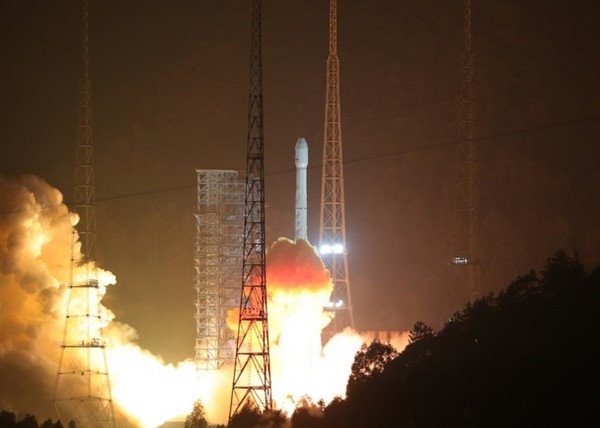 ▲▼阿爾及利亞一號通訊衞星成功發射，並進入預定軌道。（圖／翻攝自中國新聞網）