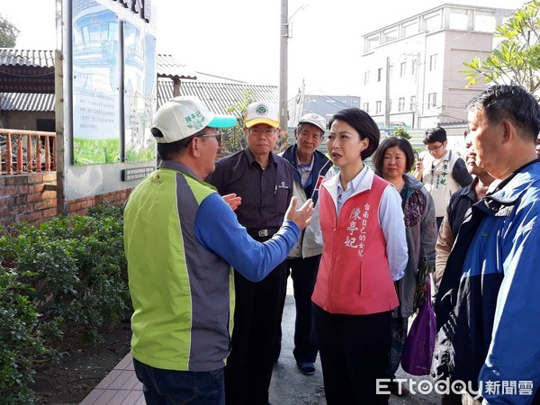 ▲立委陳亭妃偕文化部文資局、台糖人員實勘，中央與地方均盼糖鐵恢復昔日風華。（圖／陳亭妃提供）