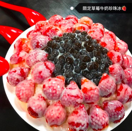 ▲何媽媽草莓冰（圖／IG網友07vanessa18提供，請勿隨意翻拍，以免侵權。）
