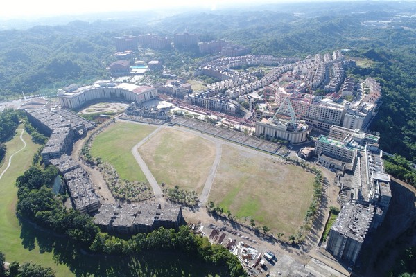 ▲▼高雄市政府公布義聯集團違法開發空拍圖。（圖／高雄市府提供）