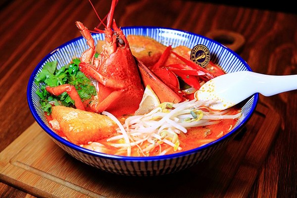 台北市 龍波斯特 龍蝦三明治 / 龍蝦堡 -南京龍江店 Lobster.foods。（圖／Upssmile萍子提供）
