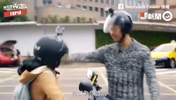 機車族最討厭的三寶排行榜！youtube頻道「Webtvasia Taiwan」上傳一則影片，內容說明「機車族最常遇到的鳥事排行榜」，從精心吹好的頭髮被壓塌，到一個轉彎就遇到三寶，都讓身為機車族的網們感同身受回應「幾乎天天遇到啊……」。（圖／ETtoday）