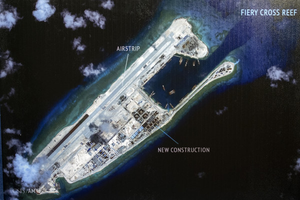 ▲▼南海海域的最新衛星影像顯示，中國持續南海軍事建設。（圖／達志影像／美聯社）