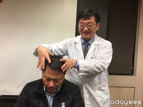 ▲不要擔心臉變形！頭皮按摩「黃金三點」　拯救落髮就靠它。（圖／記者嚴云岑攝）