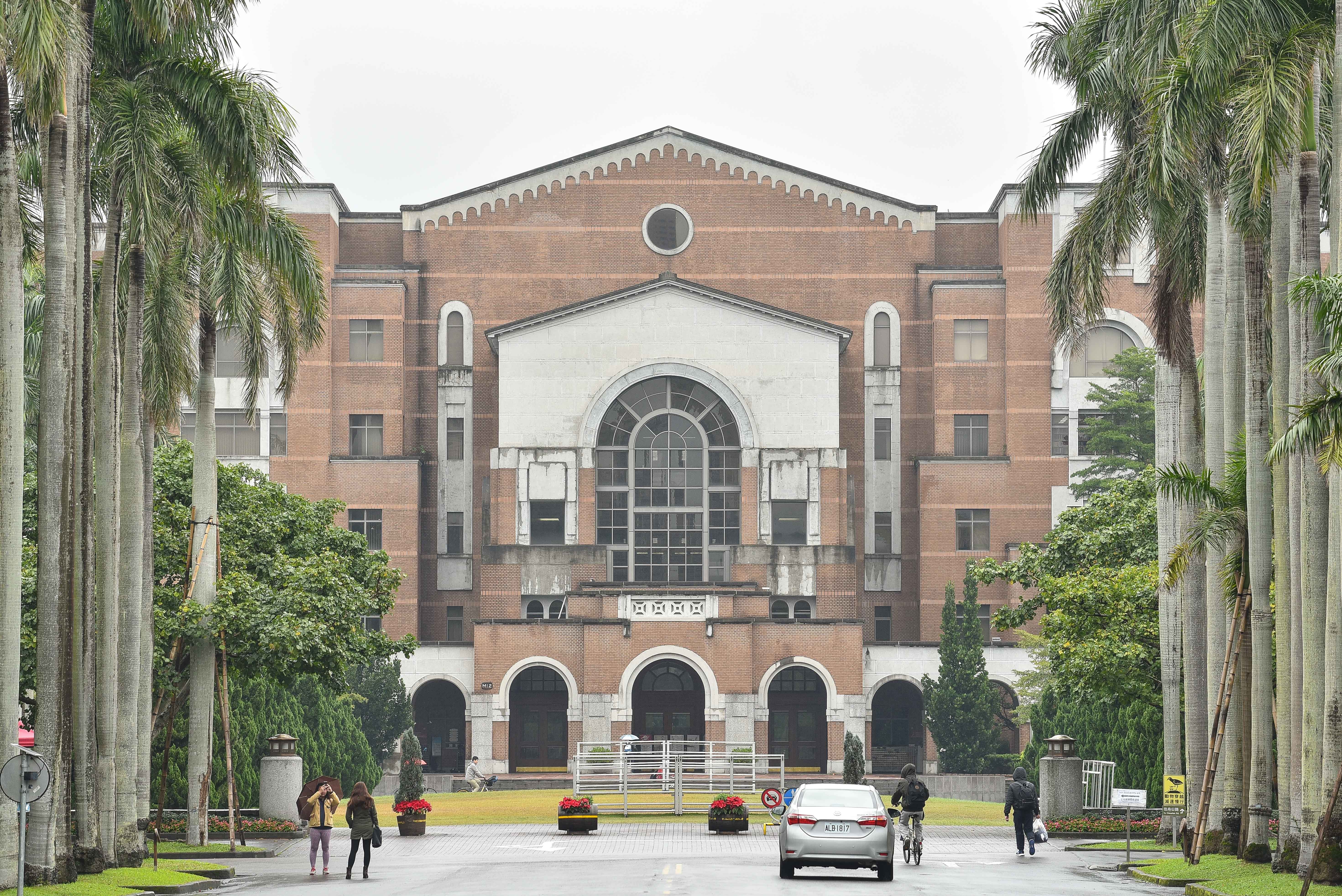 ▲▼國立台灣大學,台大圖書館,台大,校園,台大總圖。（圖／記者李毓康攝）